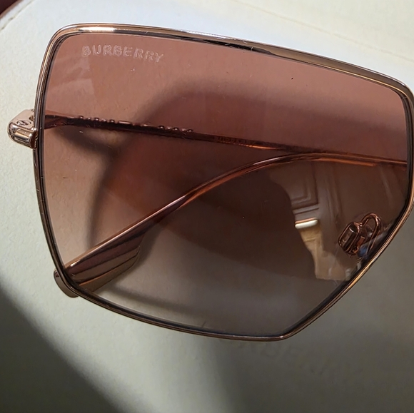 BURBERRY Sunglasses BE 3133 133713 Daphne Rose Gold Gradient Pink - Picture 11 of 12